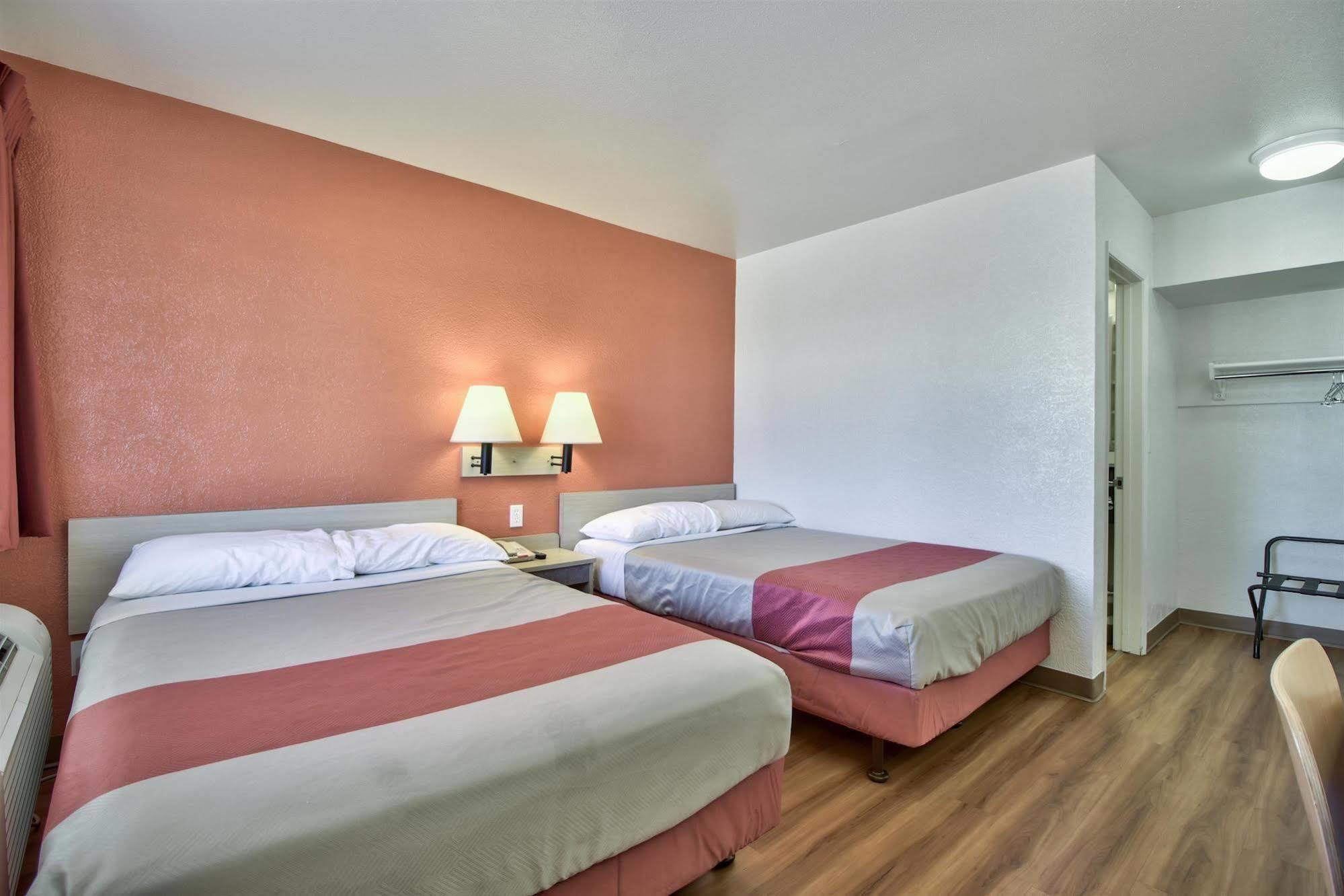 Motel 6-Youngtown, Az - Phoenix - Sun City Zewnętrze zdjęcie