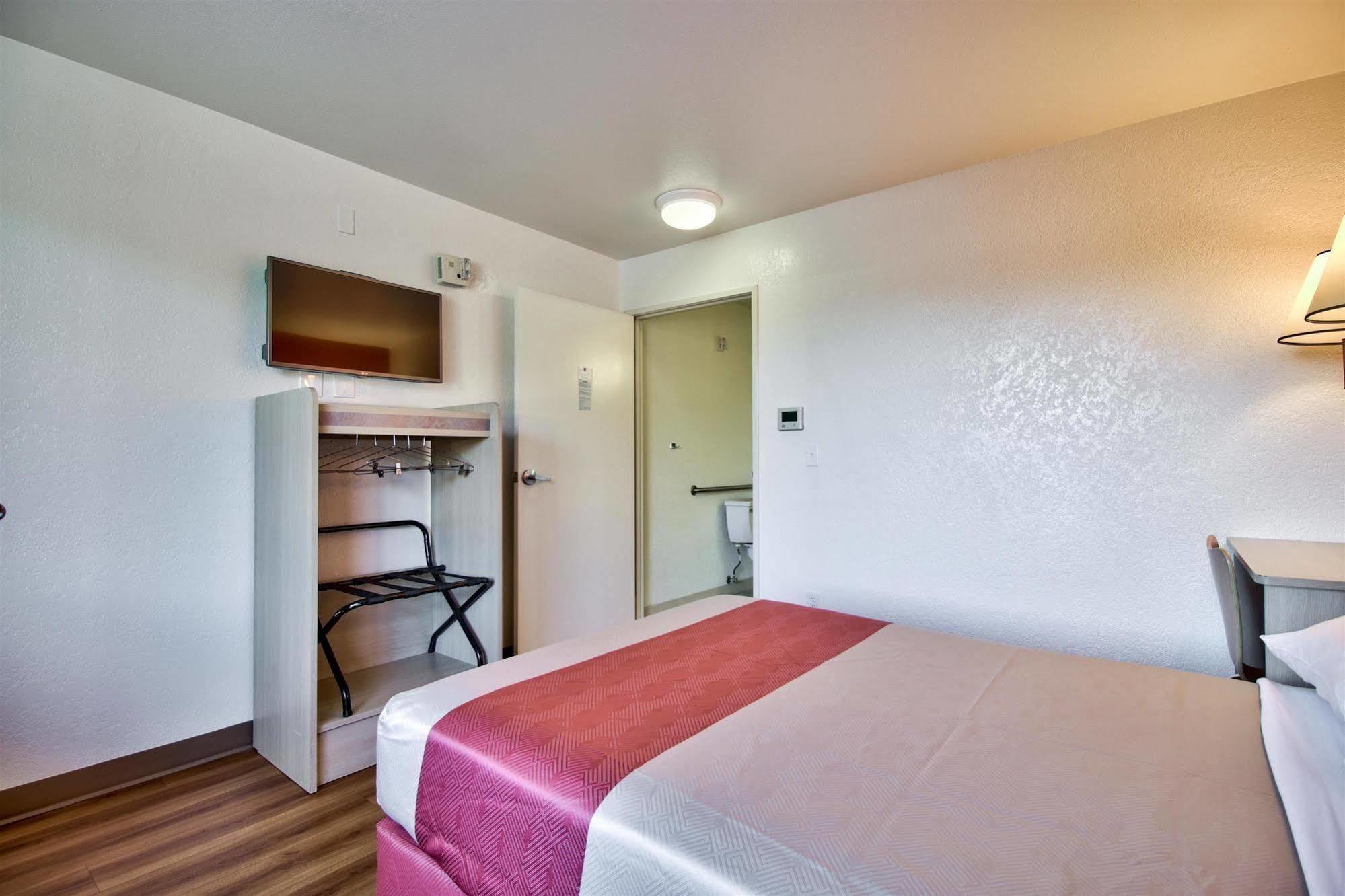 Motel 6-Youngtown, Az - Phoenix - Sun City Zewnętrze zdjęcie