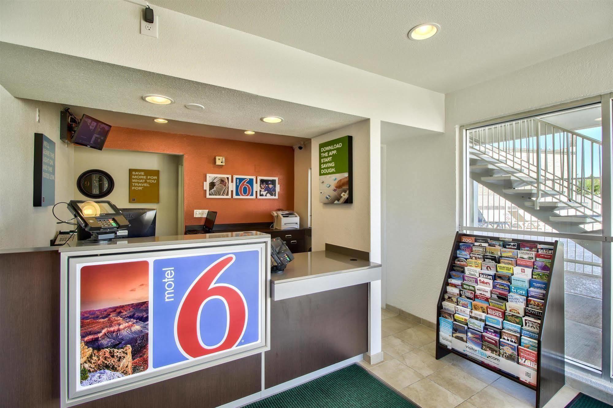 Motel 6-Youngtown, Az - Phoenix - Sun City Zewnętrze zdjęcie