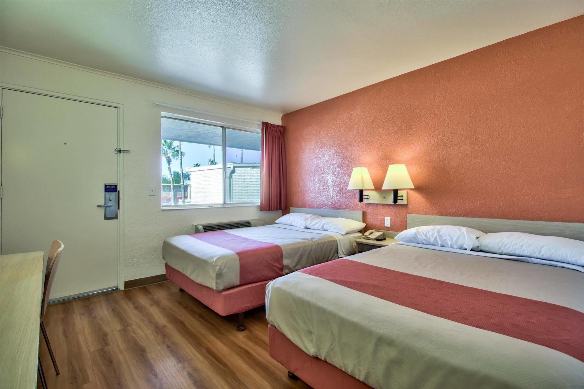 Motel 6-Youngtown, Az - Phoenix - Sun City Zewnętrze zdjęcie