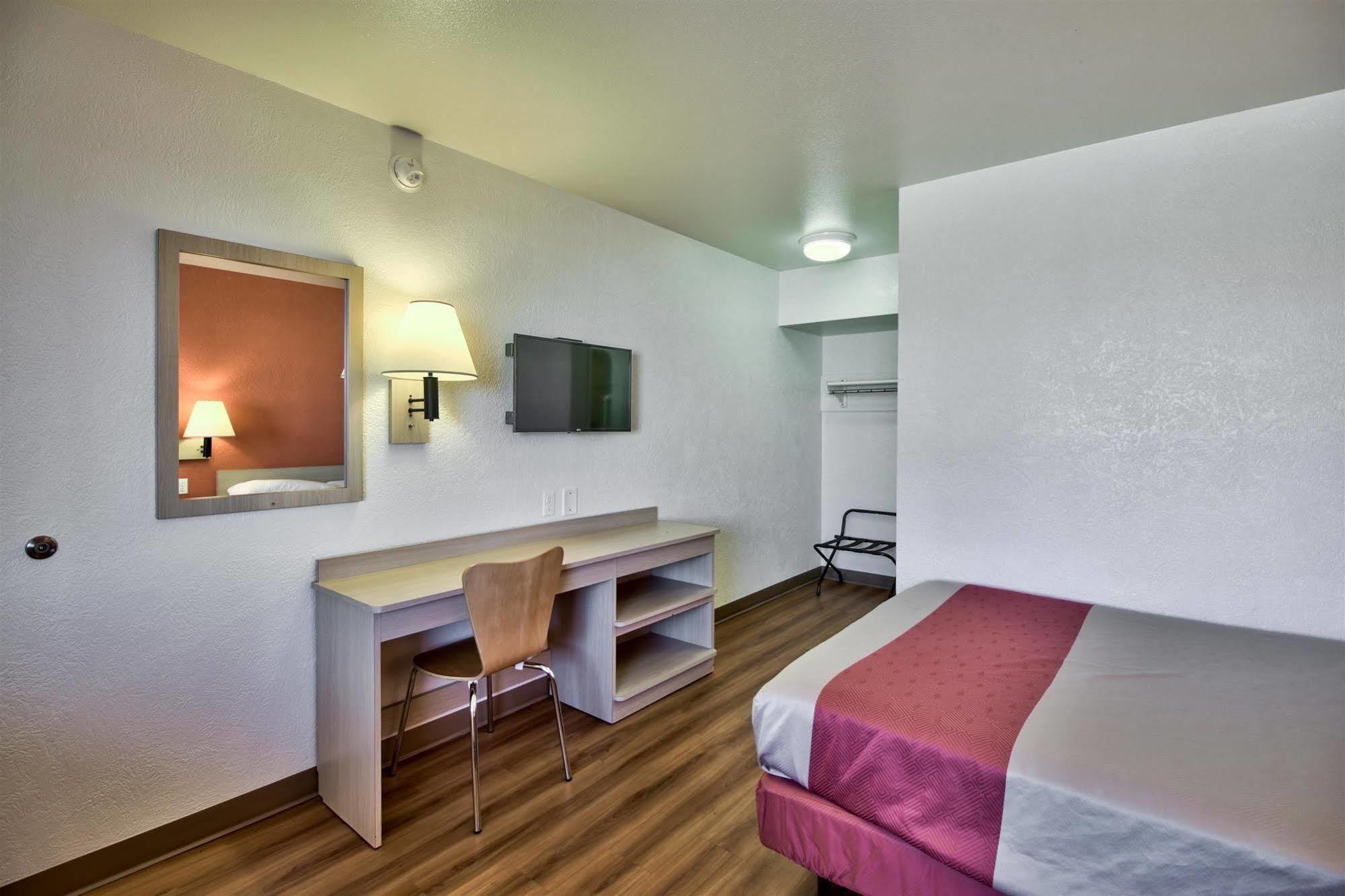 Motel 6-Youngtown, Az - Phoenix - Sun City Zewnętrze zdjęcie