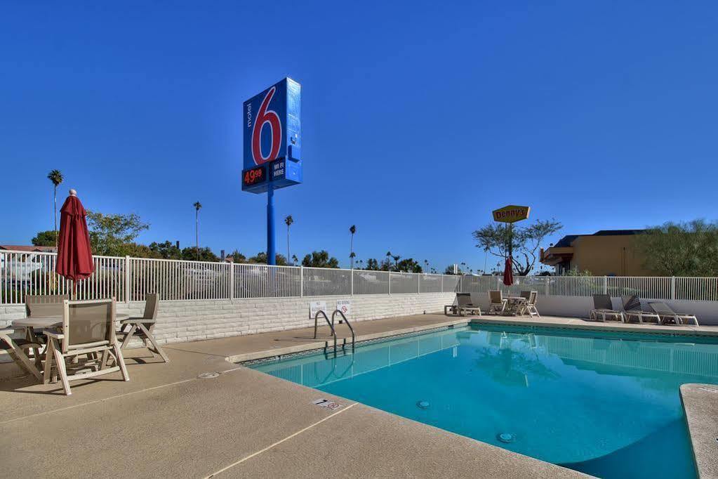 Motel 6-Youngtown, Az - Phoenix - Sun City Zewnętrze zdjęcie